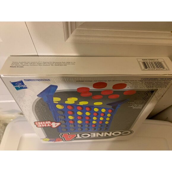 New Connect 4 Game Four In A Row Checkers Hasbro 2016 Family Fun Sealed - Picture 5 of 6